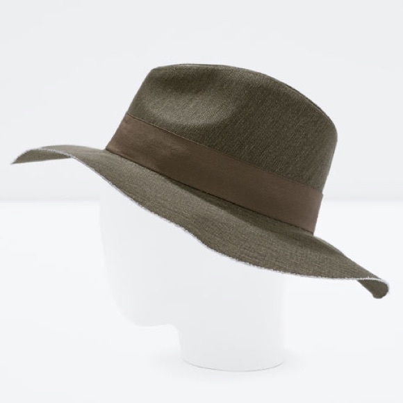 Zara Accessories - Zara Wide Brimmed Canvas Hat